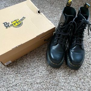 Dr. Martens AirWair Black Jadon Boots Size 7 US ♣️ Like new, minor toe scuffs